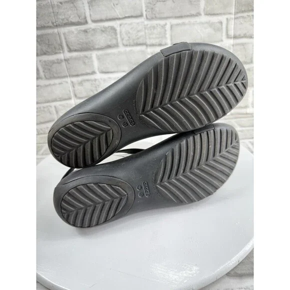 Crocs Serena Women's Size 11 Black T Strap Floral Embellish Bach Summer Sandals - Picture 8 of 12